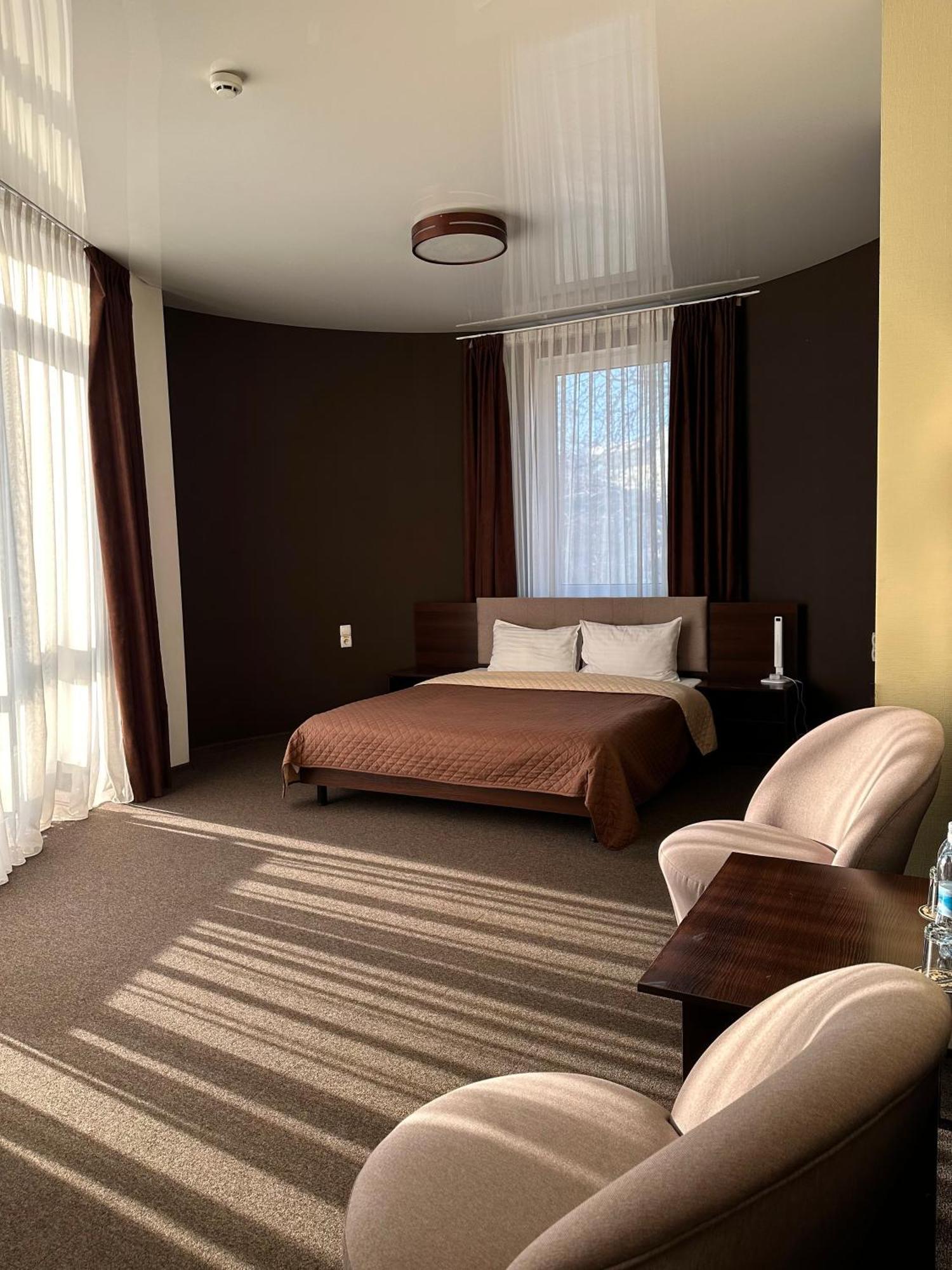 Hotel Atmosphere Poltava Værelse billede