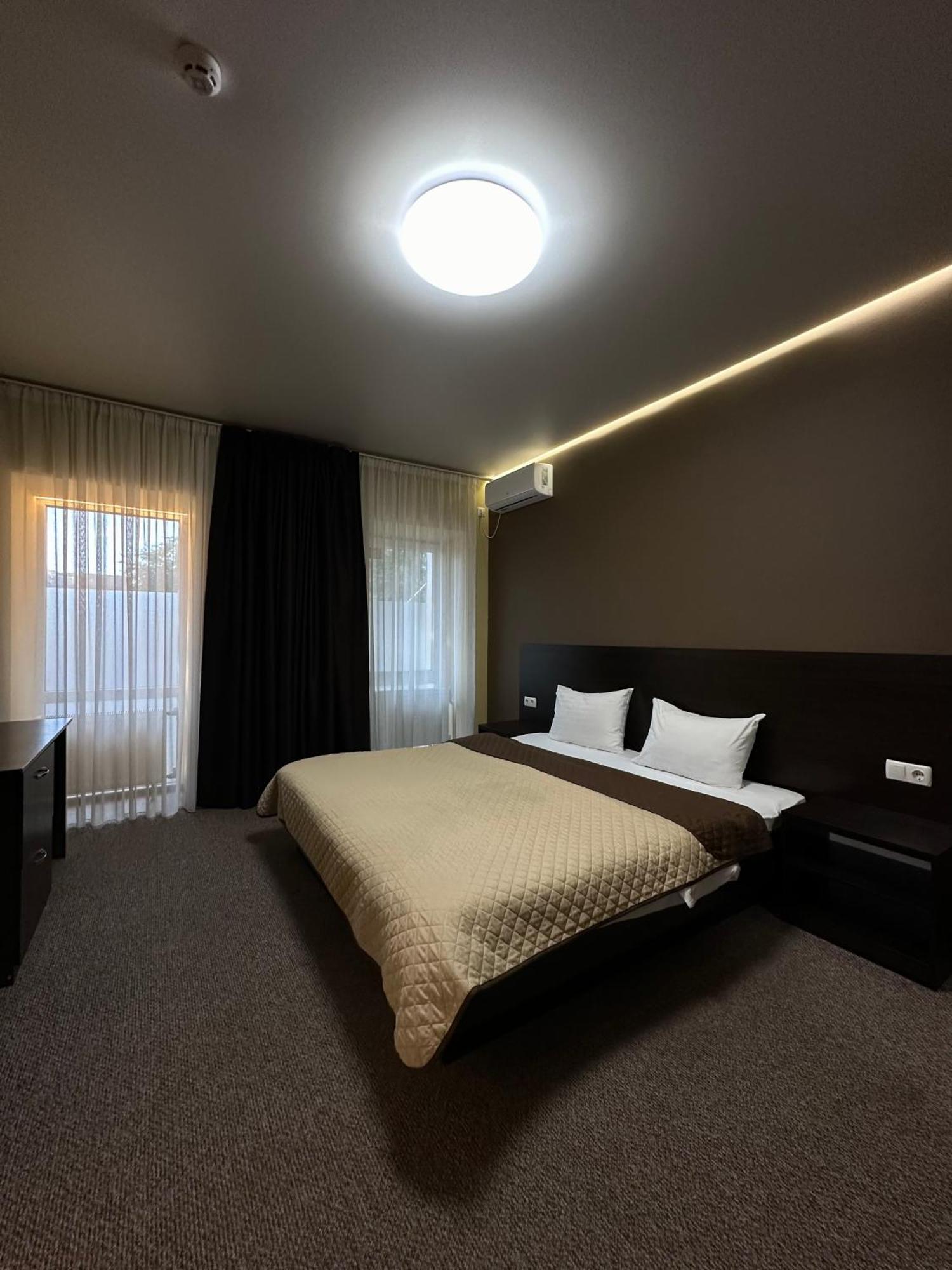Hotel Atmosphere Poltava Eksteriør billede
